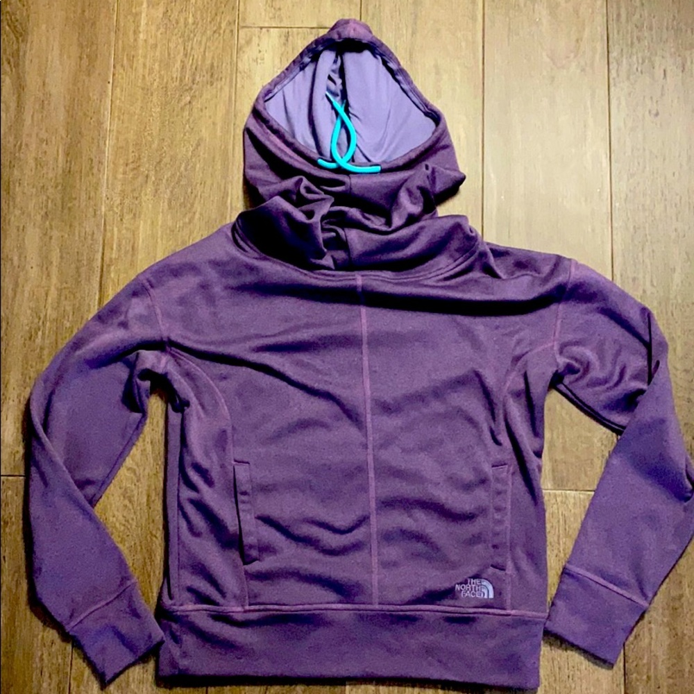 Northface medium women’s turtleneck sweatshirt